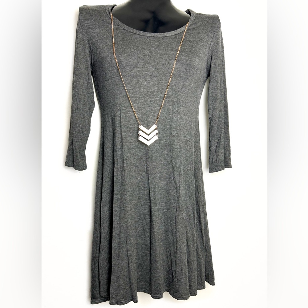 *NWT* Elegant Long Sleeve Gray Dress - Picture 2 of 7